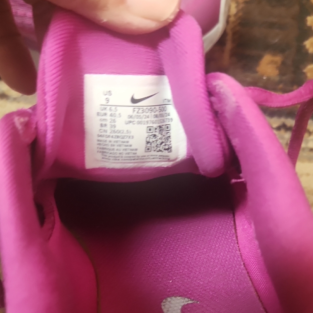 Nike  Jurney Run PRM Women's Vibrant Fusia - Picture 9 of 12